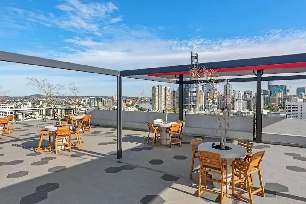 公寓 Prime Position 1. 5 Bedroom W/ View/ Parking / Roof Pool 布里斯班 澳大利亚
